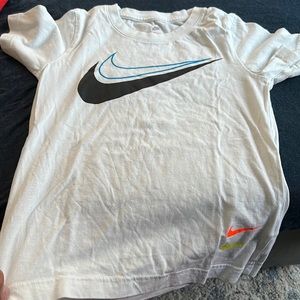 Nike boy’s shirt sz 7
